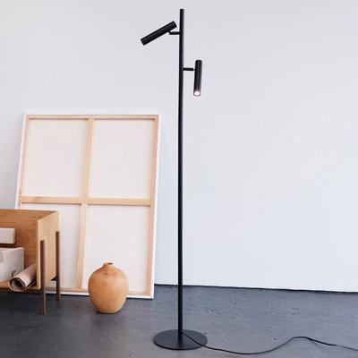 Dyberg Larsen Carlo 2 LED-Stehleuchte, zweiflammig Image