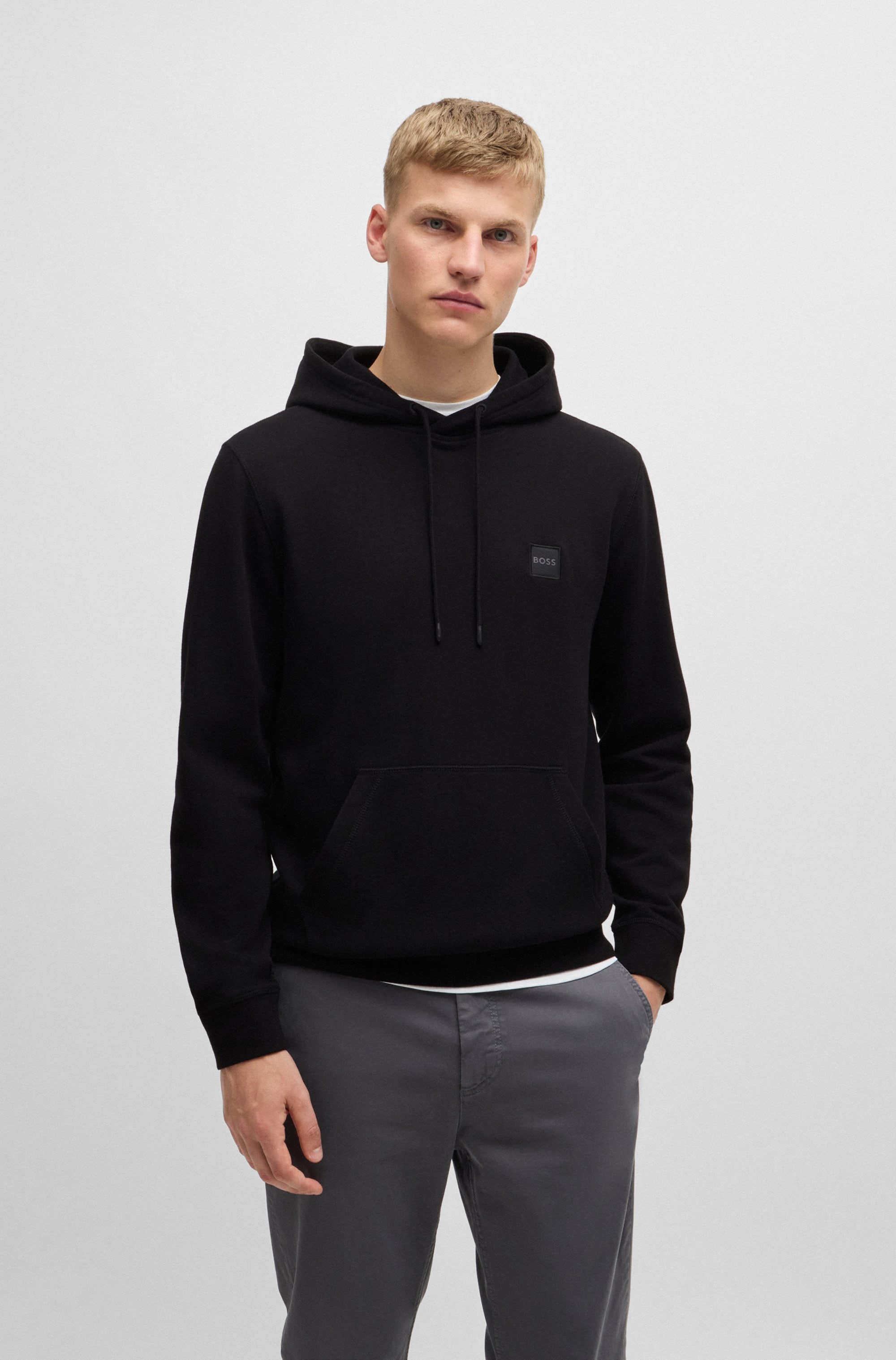 Kapuzensweatshirt BOSS ORANGE "Wetalk", Herren, Gr. XL, schwarz (001_schwarz), Sweatware, Obermaterial: 100% Baumwolle, unifarben, regular fit hüftlang, hoch geschlossener Ausschnitt, weit Bündchen, Sweatshirts, mit gesticktem BOSS Markenlabel