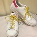 Adidas Shoes | Adidas Stan Smith White W/ Magenta Sneakers Yellow Laces Size 5 1/2 | Color: Pink/White | Size: 5.5