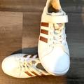 Adidas Shoes | Adidas Girls Size 2 Lifestyle Shoes | Color: White | Size: 2bb