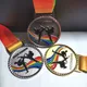 Nouvelle couleur de médaille en métal Badges Souvenirs Tae kwon do médaille d'or avec bon ruban
