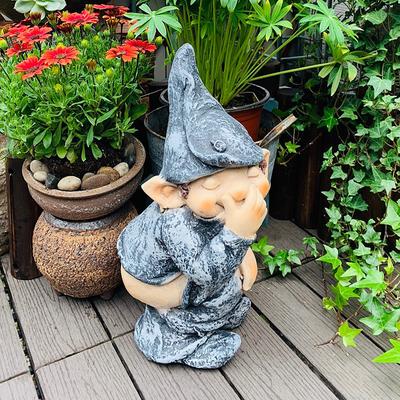 Resin Fun Elf-Character Ornaments Display Mold Simulation Funny Gnome Miniature Dwarf Figurine Statue Gardening Decor for Patio