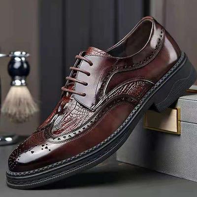 Men's Brown Brogue Leather Oxford Shoes - Crocodile Embossed Pattern, Lace-Up Design, Perfect for Formal Events