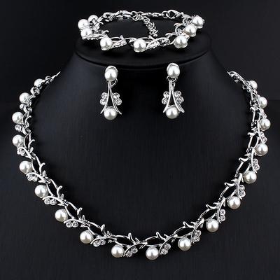 Chain Bracelet Two-piece Suit Alloy 1 Necklace 1 Bracelet Earrings Women's Stylish Simple Basic Classic Jewelry Set For Party Wedding Engagement / Hoop Earrings / Bridal Jewelry Sets