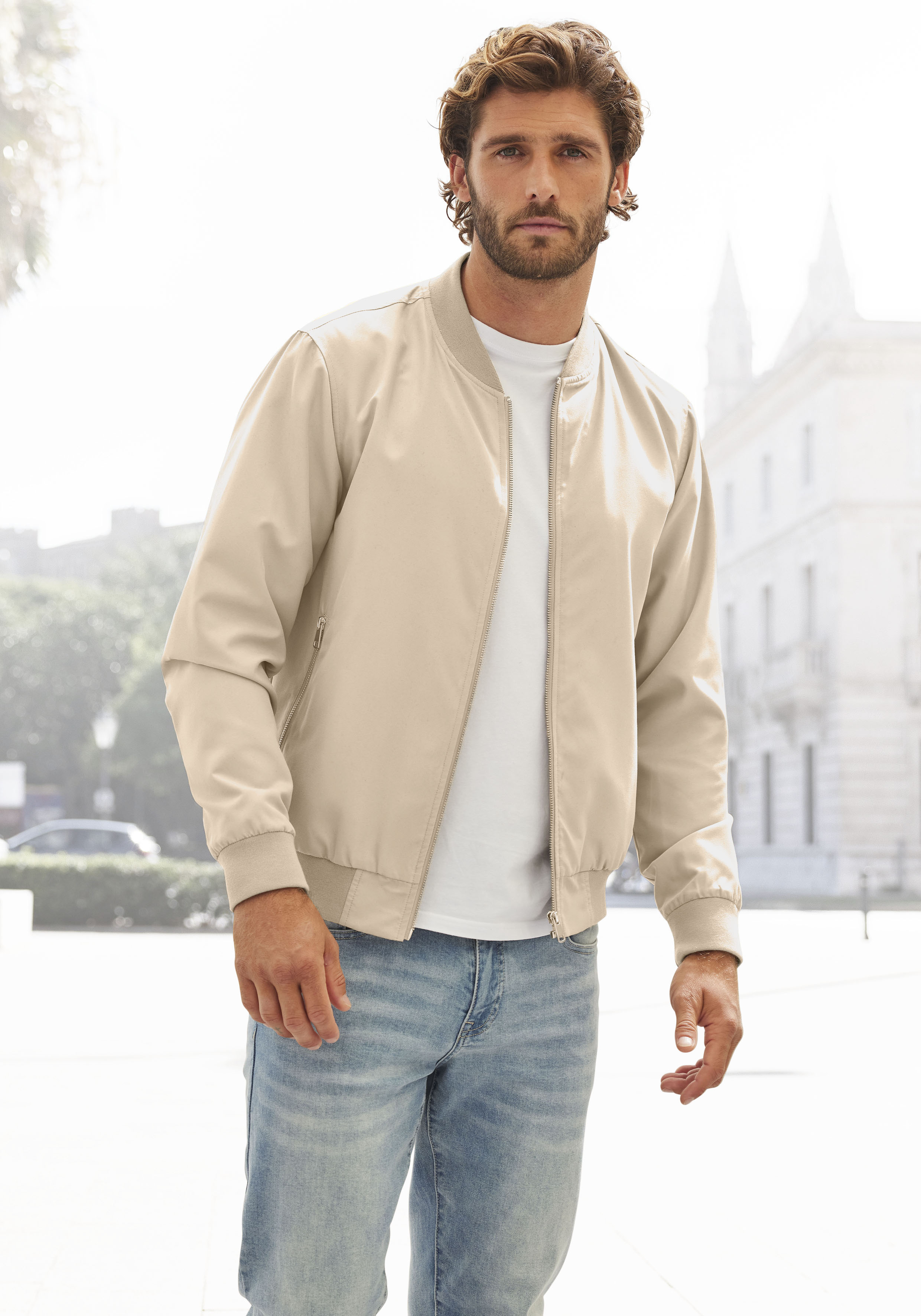 Bomberjacke JOHN DEVIN "/ Blouson mit Rippkragen", Herren, Gr. M (48/50), beige, Web, Obermaterial: 100% Polyester. Futter: 100% Polyester, unifarben, regular fit hüftlang, Rundhals, 2-Naht-Ärmel Rippbündchen, Jacken Bomberjacke, Pilotenjacke /...