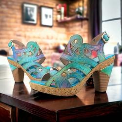 Femme Chaussures à Talons Sandales Chaussures faites à la main Chaussures Vintage Soirée du quotidien Plage Floral Talon Cône Talon fantaisie Elégant Bohême Rétro Vintage Cuir Boucle Rouge Bleu Marron