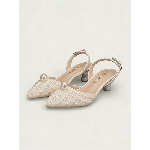 Perlenbesetzte Brautschuhe mit niedrigem Absatz – elegante Brautpumps mit spitzer Zehenpartie und Knöchelriemen Image