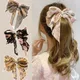 Pince à cheveux florale en tissu doux pour femmes pince à bec de canard gros nœud version