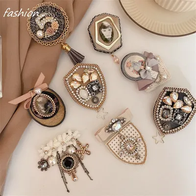 Court brooch outlet
