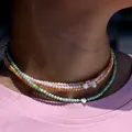 Collier ras du cou en forme de lune pour Femme en acier inoxydable avec perles en nacre teinte