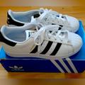 Adidas Shoes | Adidas Male Size 4 Unisex Us Size 4 Superstar Originals Sneakers White/Blac77154 | Color: Black/White | Size: 4