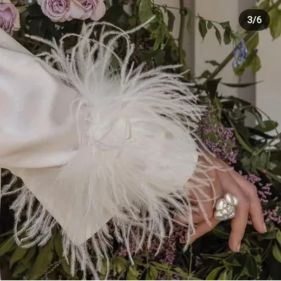 1 Stück Feder-Schnappmanschetten, Straußenfeder-Manschette, Schlagarmband, Feder-Damen-Federmanschetten, Handgelenk-Ärmel, weiße Federmanschette, Blazer Image