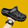 Sommer Männer Sandalen Licht EVA männer Casual Schuhe Loch Schuhe Clogs Liebhaber Hause Garten Im Freien Männlichen Strand Flache Hausschuhe große Größe