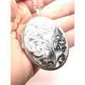 Vintage Large 925 Silver Oval Locket Engraved Flowers Chain 23 1/2
