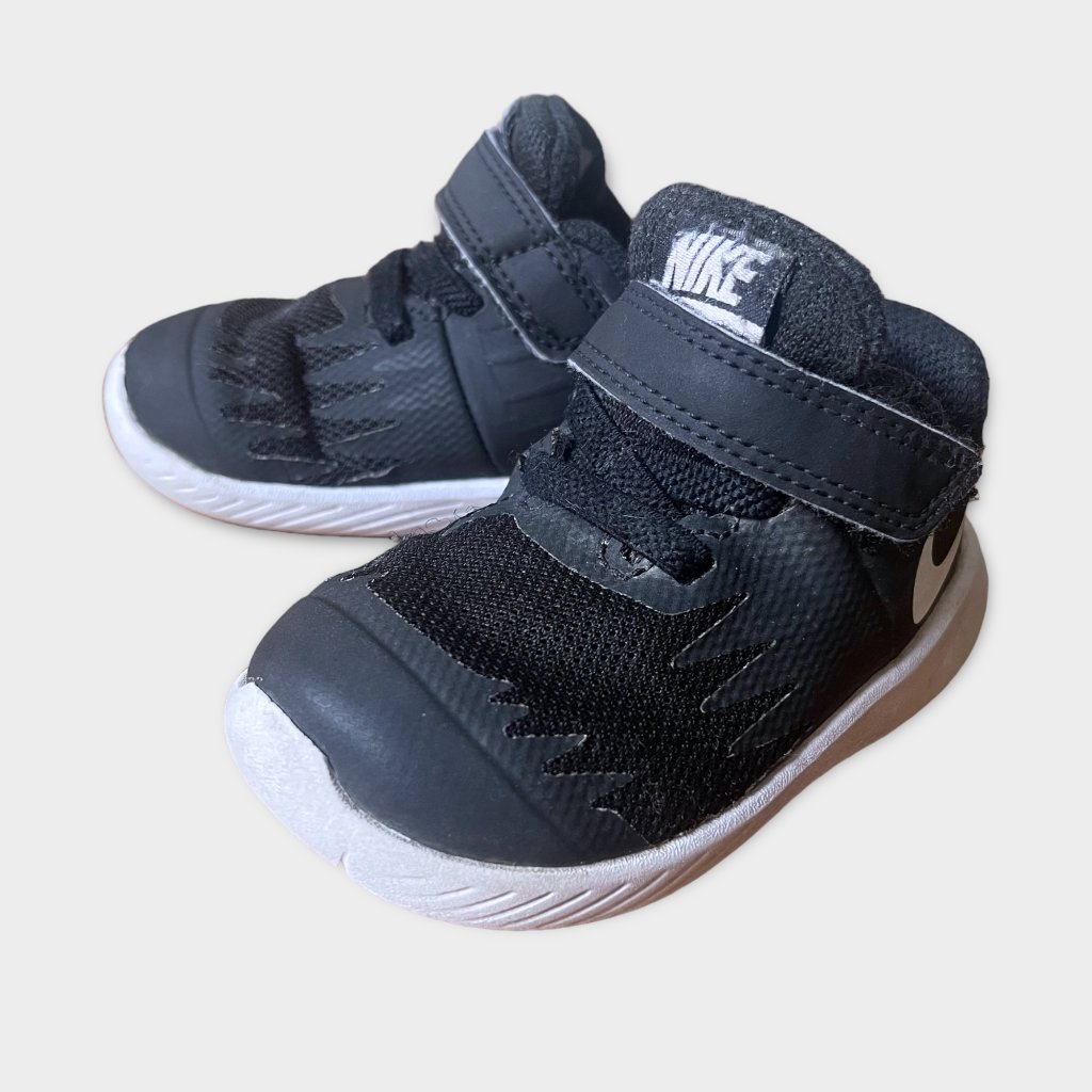 Nike Shoes | Unisex Baby Toddler Nike (Black) Sneakers Junior Star Runner Td Nike Sz 4c | Color: Black/White | Size: 4bb
