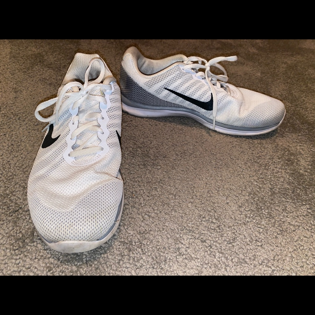 Nike Shoes | White Nike Tennis Shoes | Color: White | Size: 9