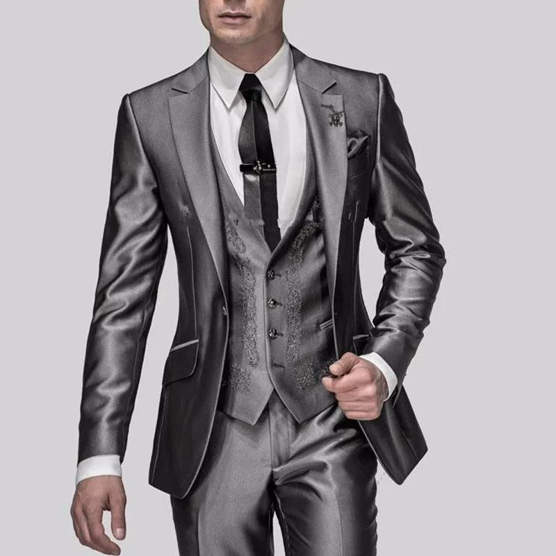 Abiti da uomo grigio lucido con ricamo Groomsmen Smoking dello sposo Matrimonio Migliori set di blazer 3 pezzi (giacca + pantaloni + gilet) Costume Homme