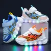 LED Kinder Niedlichen Cartoon Jungen Casual Sneaker für Kinder Schuhe Mädchen Mesh Atmungsaktive Beleuchtung Schuhe Baby Beleuchteten Schuh