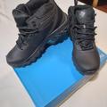 Columbia Shoes | Columbia Men's 11.0 Newton Ridge Plus Ii Waterproof Hiking Boots Bm3970-011- New | Color: Black | Size: 11