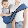 Transportez le bébé avant de tenir le bébé horizontal et sortez avec un sac de maintien à usage