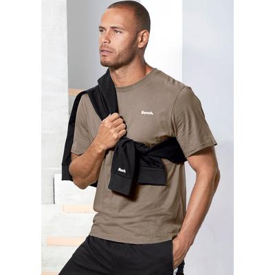 T-Shirt BENCH. LOUNGEWEAR, Herren, Gr. M (48/50), grau (taupe), Single Jersey, Obermaterial: 100% Baumwolle, unifarben, Basic, bequem normal, Rundhals, Kurzarm abgesteppte Kante, Shirts, mit kleinem Markenaufdruck vorn Image