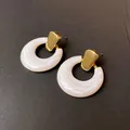 Boucles d'oreilles cercle blanc pour femmes boucles d'oreilles pendantes de tempérament bijoux de