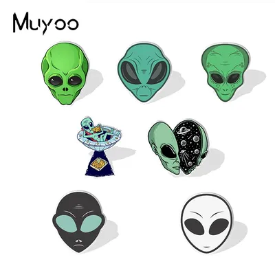2022 New Arrival Fashion Cartoon Aliens Love Pizza UFO Space Spaceship Handcraft Epoxy Acrylic Lapel