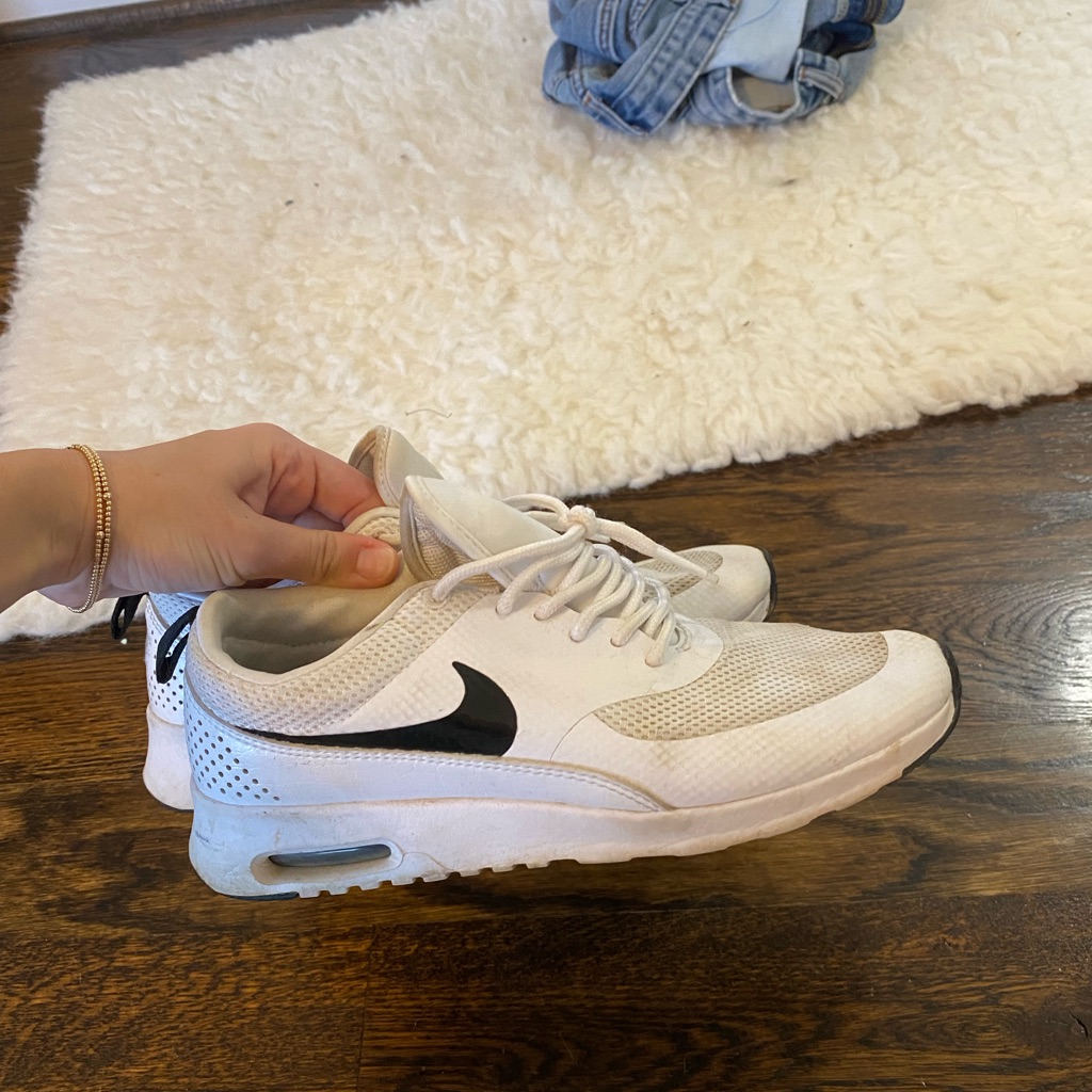 Nike Shoes | White Nike Tennis Shoes | Color: White | Size: 9