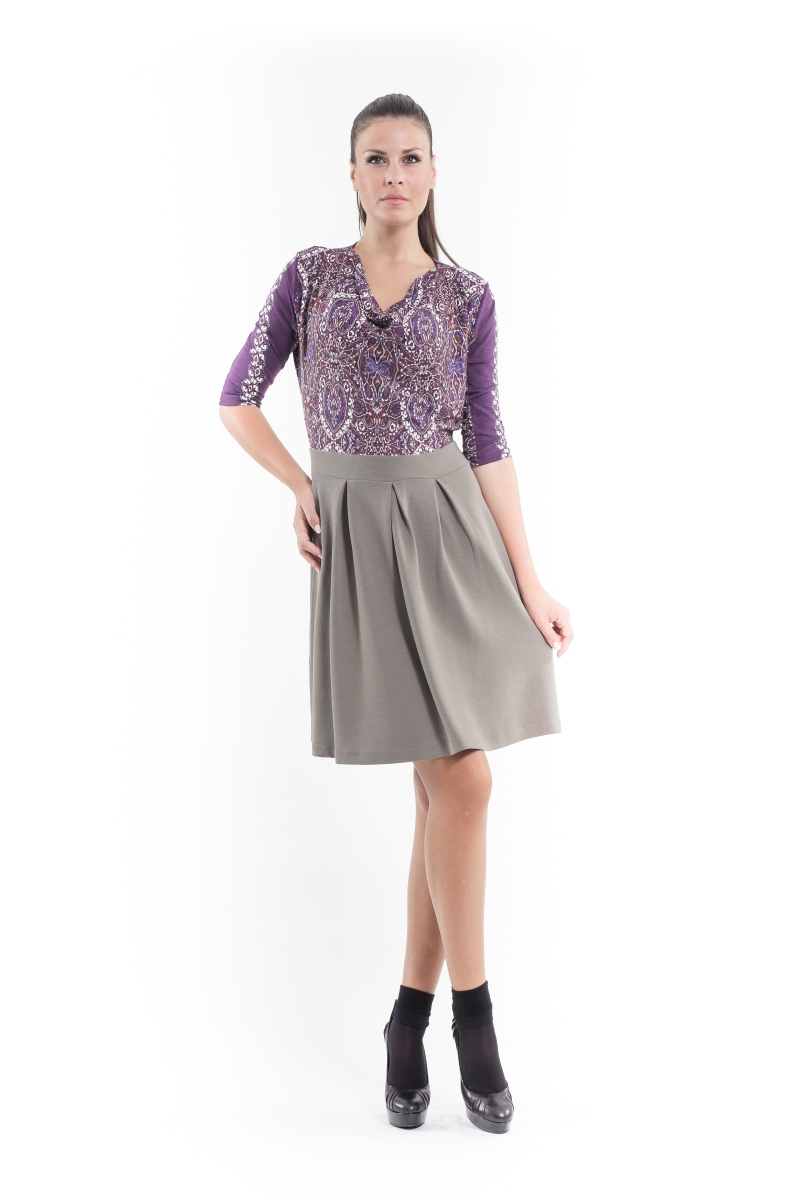 Kleid mit Druckdetail und Faltenrock Image