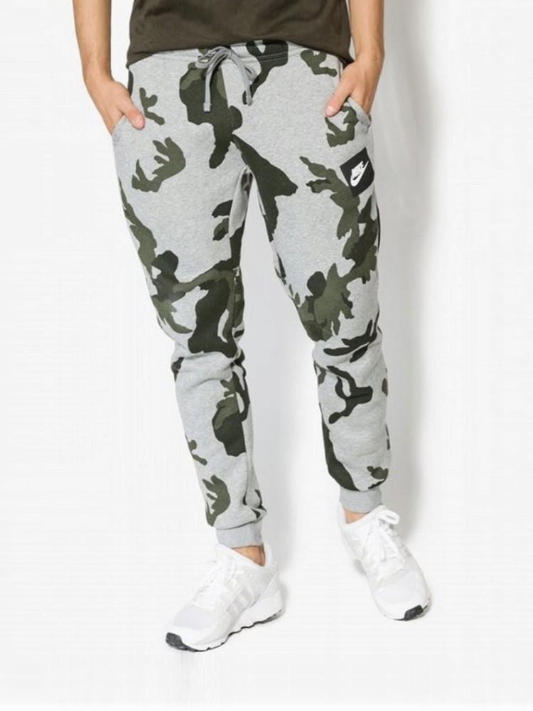 Nike Herren-Club-Fleece-Jogger mit Bündchen in Camouflage Image