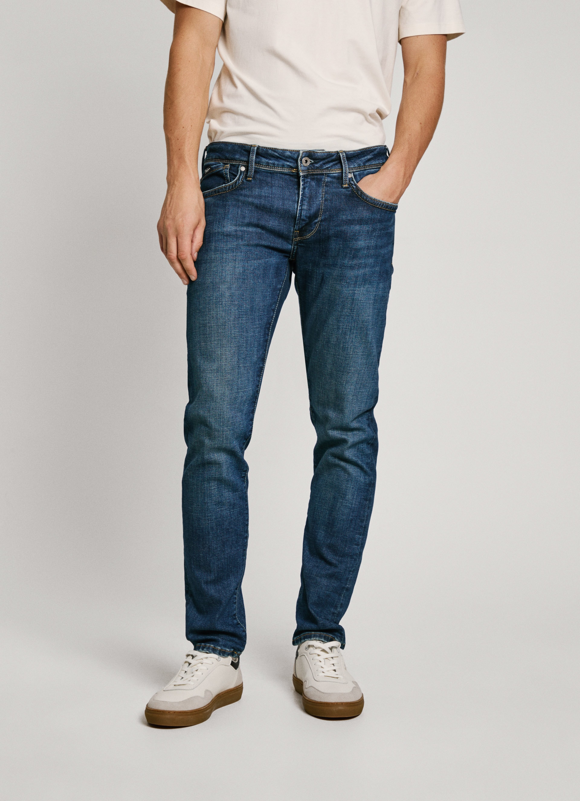 Slim-fit-Jeans PEPE JEANS "HATCH", Herren, Gr. 33, Länge 30, blau (schwarz used), Denim/Jeans, Obermaterial: 93% Baumwolle, 5% Elastomultiester, 2% Elasthan, Abriebeffekte, schmal lang, Jeans Slim-fit-Jeans