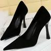 Herbst Einfache Elegante 10 cm 7 cm High Heels Stiletto Damen Schuhe Spitz Schwarz Etikette Professionelle Einzelne Schuhe Hochzeit schuhe
