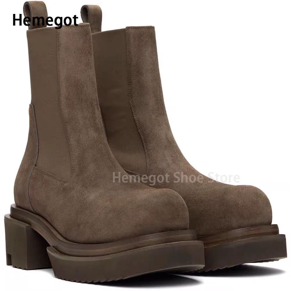 Stivaletti da uomo con tacco alto con suola spessa stivali Chelsea scarpe da passerella stivali con plateau in pelle bovina alti scarpe autunnali e invernali