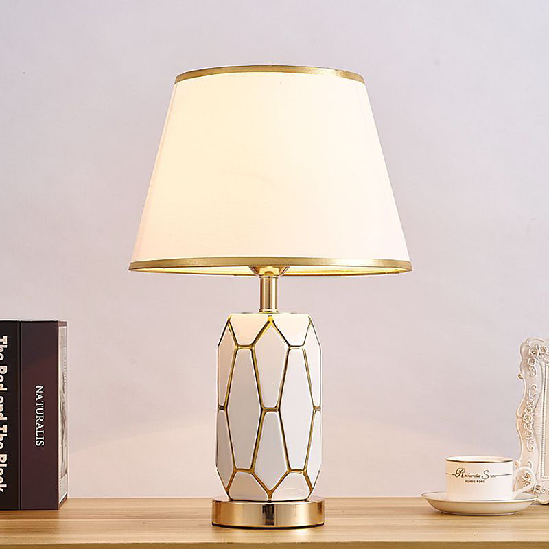 Hand-Painted Gold Glazed Ceramic Table Lamp Gorgeous Bedroom Bedside Lamp with Barrel-Shaped Lampshade Traditional Vase Bedroom Desk Lamp 47 30 Cm 85-265V