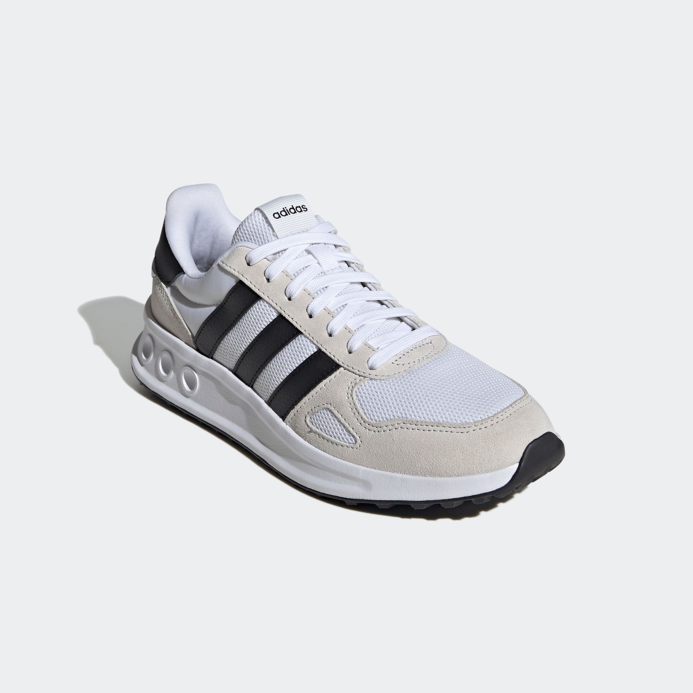 Sneaker ADIDAS SPORTSWEAR "RUN 84", Herren, Gr. 44,5, weiß (cloud weiß, core schwarz, crystal weiß), Leder, Synthetik, Textil, Schuhe Sneaker, inspiriert vom Design des adidas LA Trainer