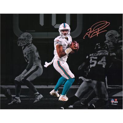 Tua Tagovailoa, Miami Dolphins, signiertes 11 x 14 Zoll großes weißes Trikot, Spotlight-Foto Image