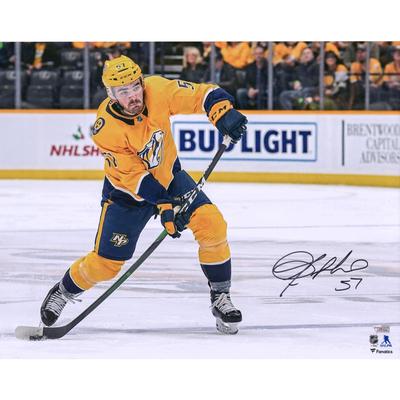 Signiertes Foto von Dante Fabbro von den Nashville Predators, 16 x 20 Zoll, in Goldtrikot Image