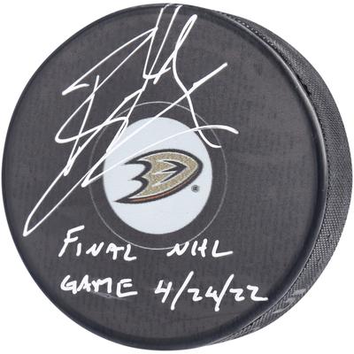 Von Ryan Getzlaf signierter Hockeypuck der Anaheim Ducks mit der Aufschrift „Final NHL Game 4/24/22“ Image