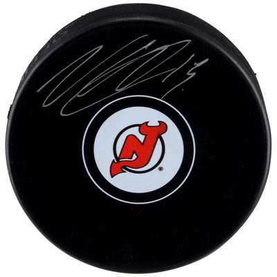 Autogramm-Hockeypuck von Nico Hischier, New Jersey Devils Image