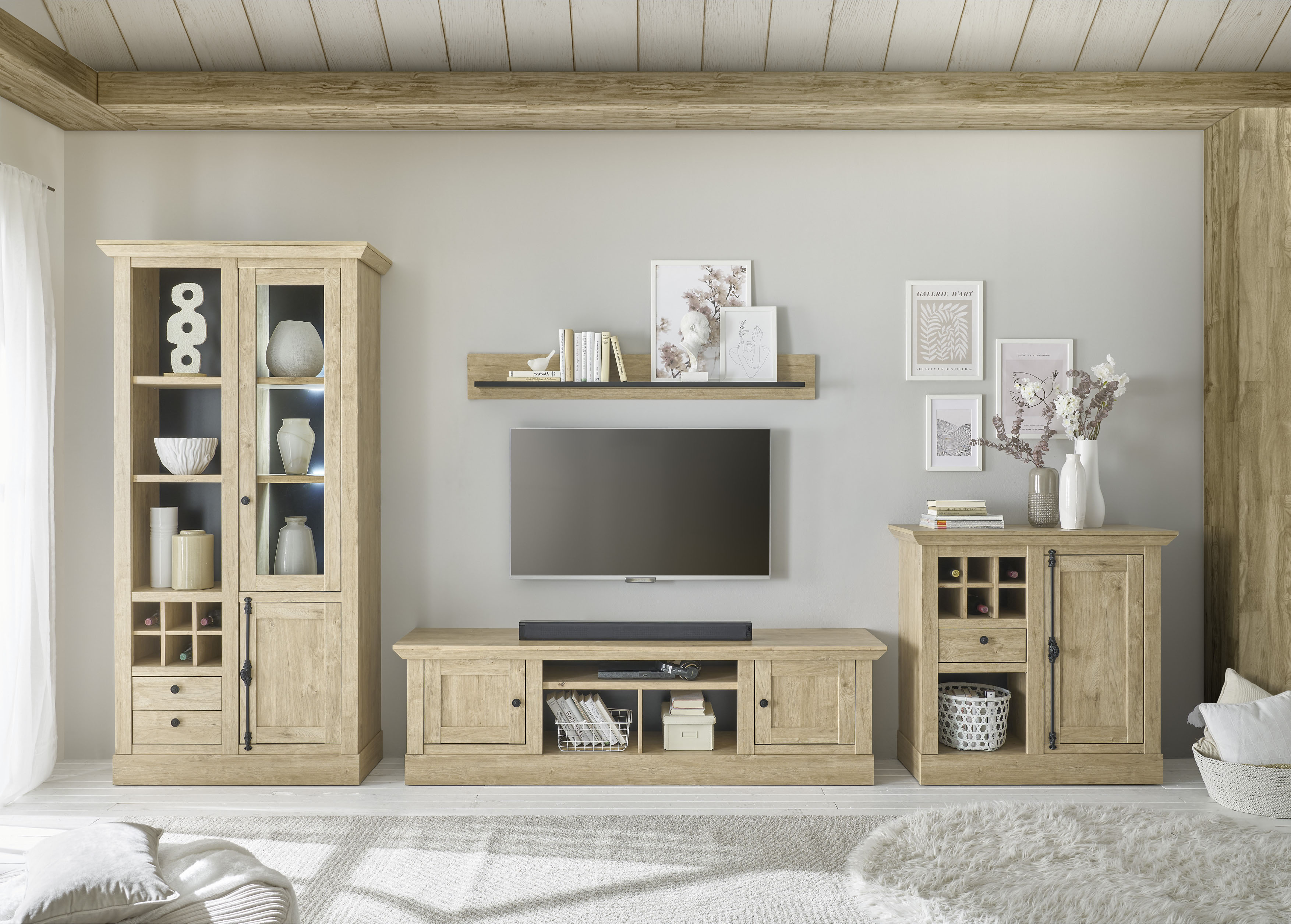 Wohnwand HOME AFFAIRE "Cornwall, Anbauwand im Landhausstil, Wohnzimmer-Set, Eiche Dekor", braun (eiche), B:424cm H:214cm T:42cm, Holzwerkstoff, Kastenmöbel-Sets, Wohnwand, enthält Vitrine, Lowboard, Kommode, Wandboard, 424 cm breit