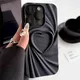 Custodia per telefono Fashion Fold Wrinkle 3D Love Heart per iPhone 13 14 15 Pro Max 16 Plus 11 12 ProMax Cover completa in silicone morbido opaco
