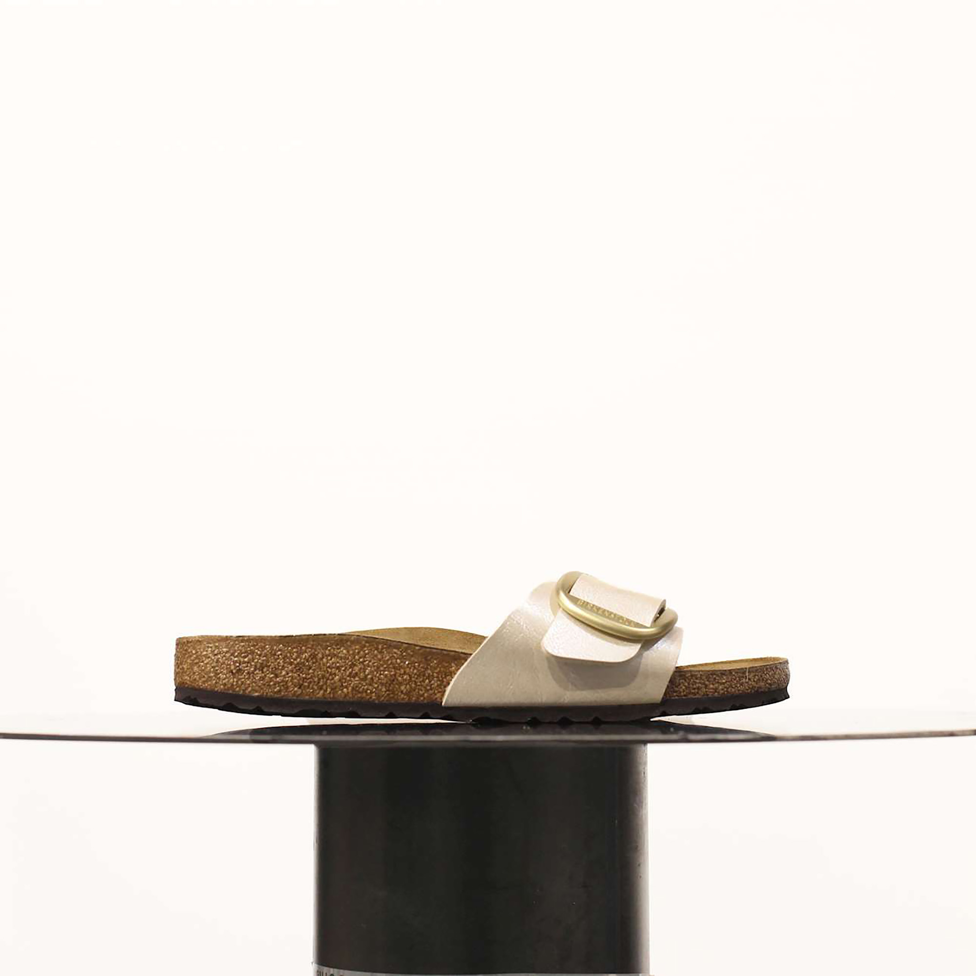 Birkenstock Madrid Beige Slipper Mit Großer Schnalle