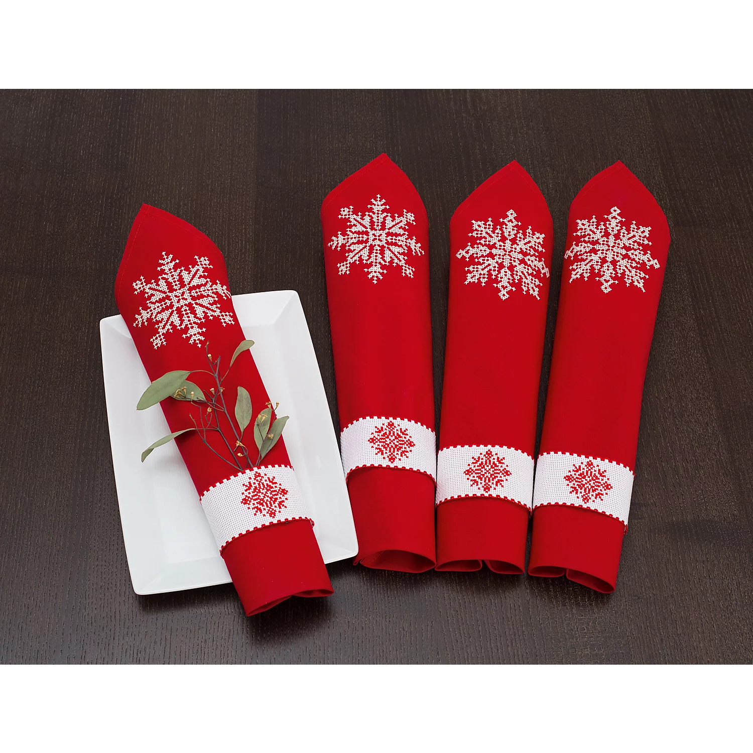 Ronds de serviettes et serviettes de table à broder, 8 pièces