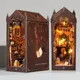 Set di case delle bambole in miniatura Puzzle 3D Kit di angolo di libri fai-da-te Libreria eterna Casa delle bambole in legno con modello di edificio leggero Regali di compleanno