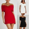 Taglia S-XL da donna europea e americana Primavera/Estate Nuovo abito casual sexy con collo a una linea INS Abito da festa alla moda da donna