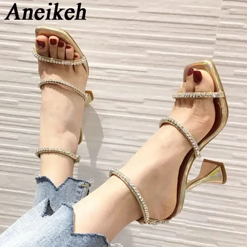 Aneikeh Damen-Sandale mit glänzenden Strasssteinen und hohen Absätzen, 2022, Sommermode, sexy PU, quadratischer Kopf, Kitten-Absatz, Partykleid-Schuhe, Größe 35–41