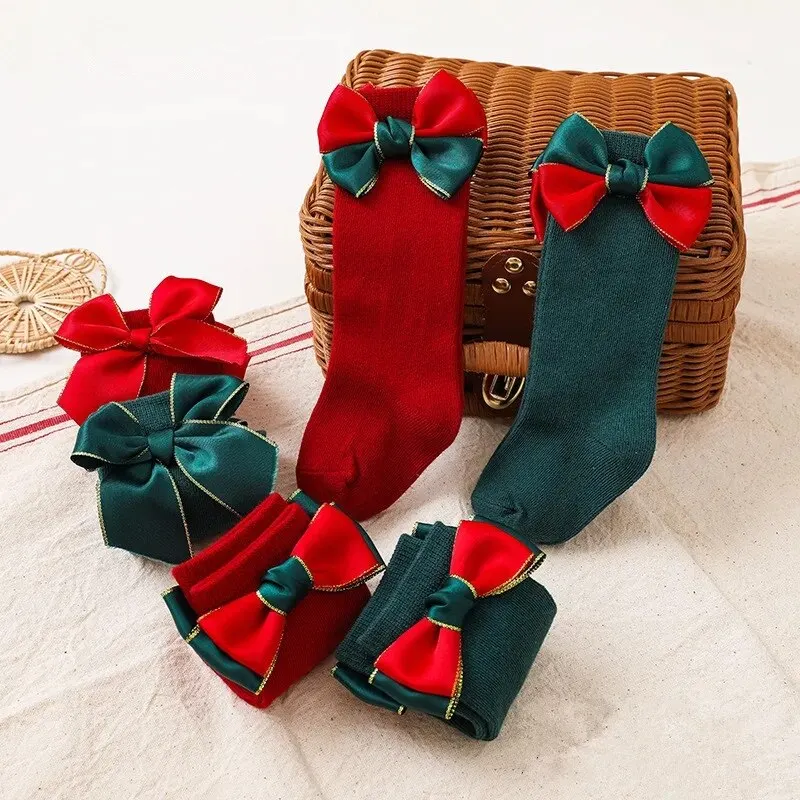 2 paare/los Baby Weihnachts socken Kinder Mädchen großen Bogen rote kniehohe lange Socke weiche Baumwolle Kinder Neugeborene Geschenks ocken für 0-5 Jahre Image