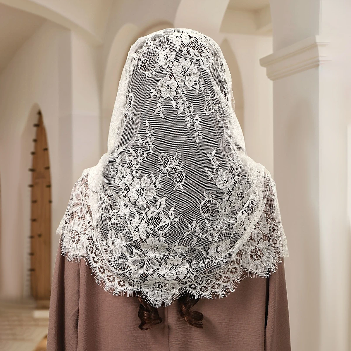 Stickerei Spitze Schal Kirche Schal Frauen einfarbig Hochzeit Temperament Schleier Schal 53*55cm Image