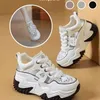 Damen Freizeit schuhe Skelett römische Sandalen atmungsaktive Diamanten Höhe zunehmende Damenschuhe