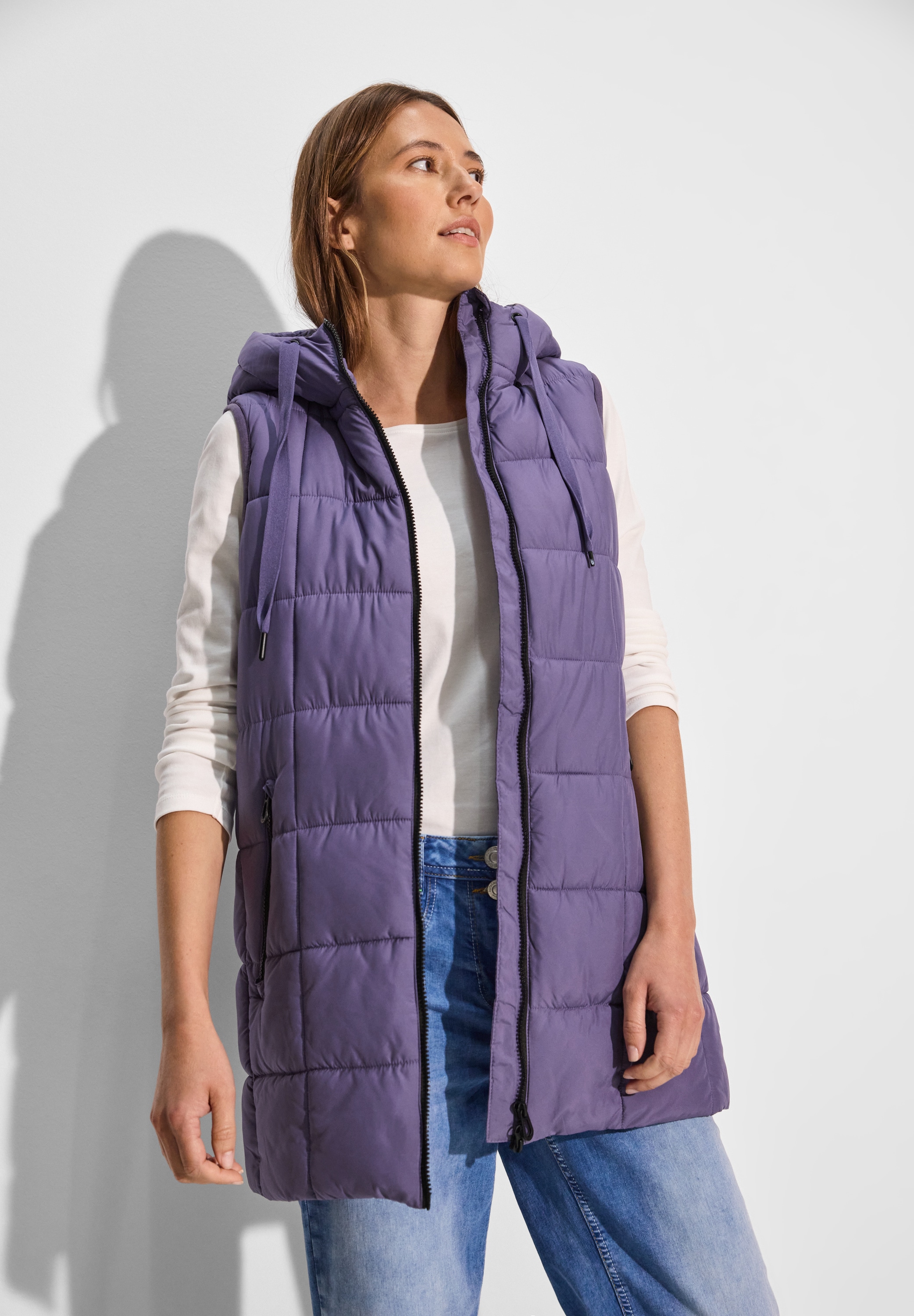 Steppweste CECIL, Damen, Gr. XL (44), lila (stormy violet), Stoff, 100% Polyester, unifarben, Casual, gerade hüftbedeckend, ohne Ausschnitt, Westen, mit Kapuze mit Tunnelzugband Image